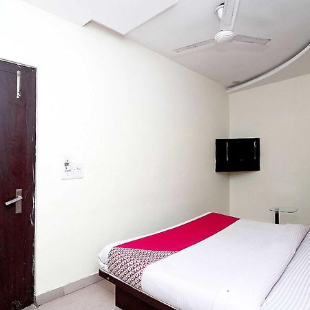 Oyo Flagship Hotel Krishna Chinhat Экстерьер фото