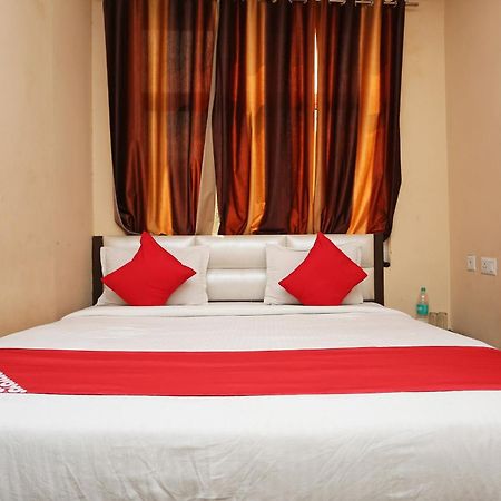 Oyo Flagship Hotel Krishna Chinhat Экстерьер фото