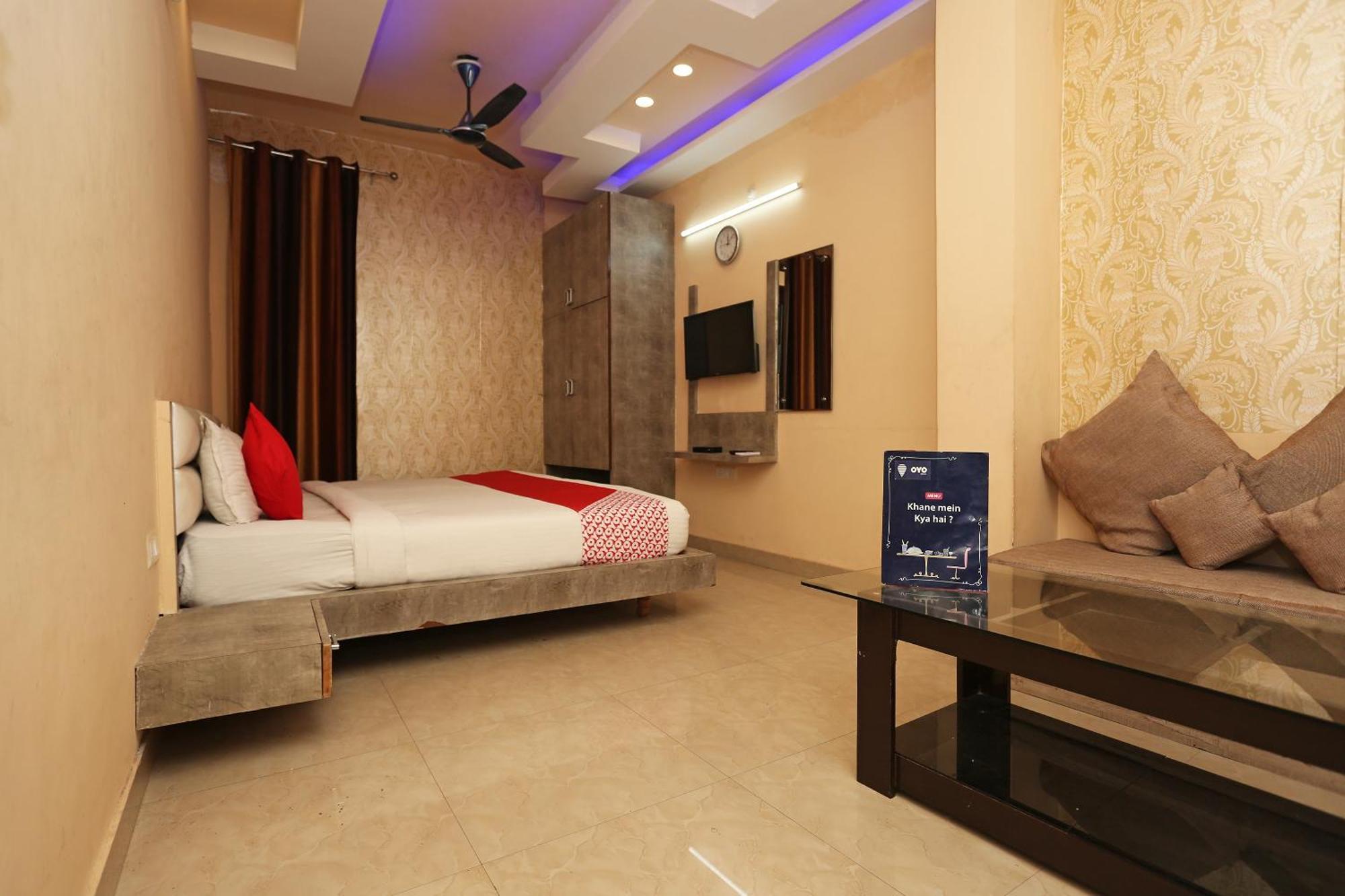 Oyo Flagship Hotel Krishna Chinhat Экстерьер фото